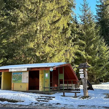 Lucky Jasna Deménvölgy