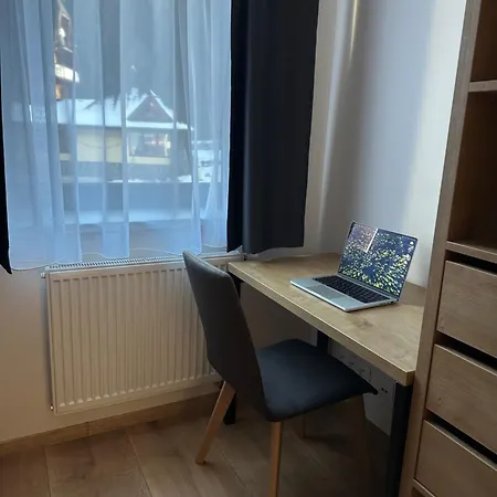 Lucky Jasna * Deménvölgy