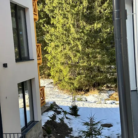 Lucky Jasna * Deménvölgy