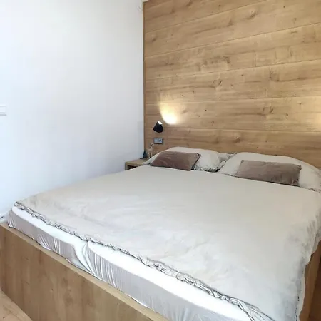 Lucky Jasna * Deménvölgy